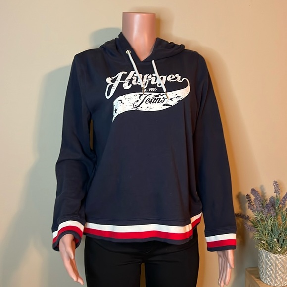 Tommy Hilfiger Sweaters - Tommy Hilfiger hoodie